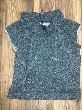 Mudd Heathered Black & White Short-Sleeve Pullover